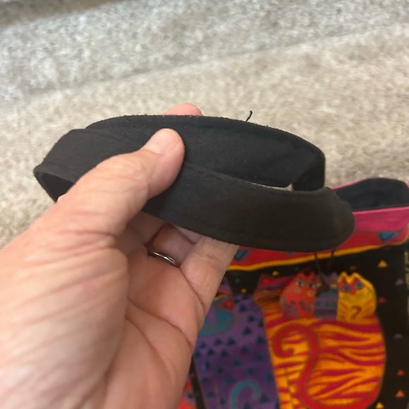 Vintage Laurel Burch Feline Friends 3 Cats Tote. With wooden charm. Zip top. - Picture 3 of 14